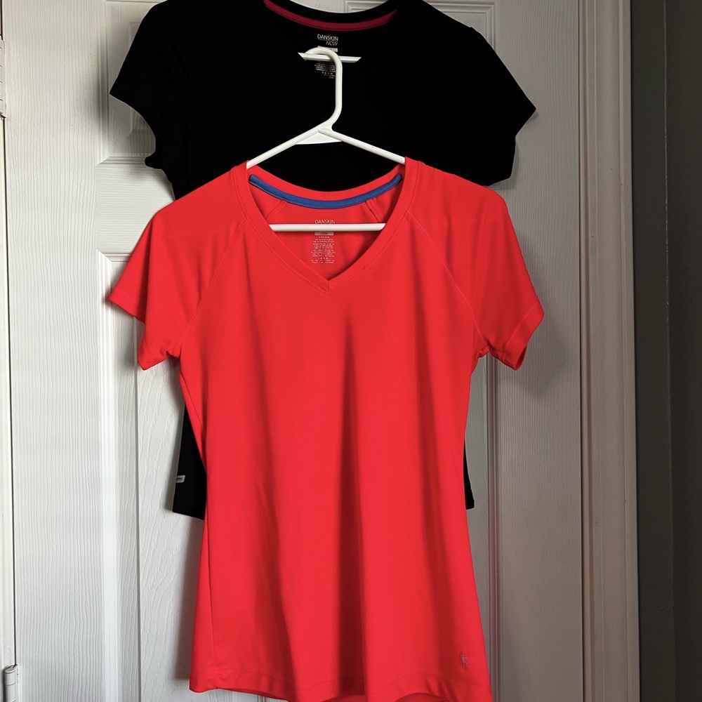 Dan skin Now Athletic Tshirt Bundle Size Small